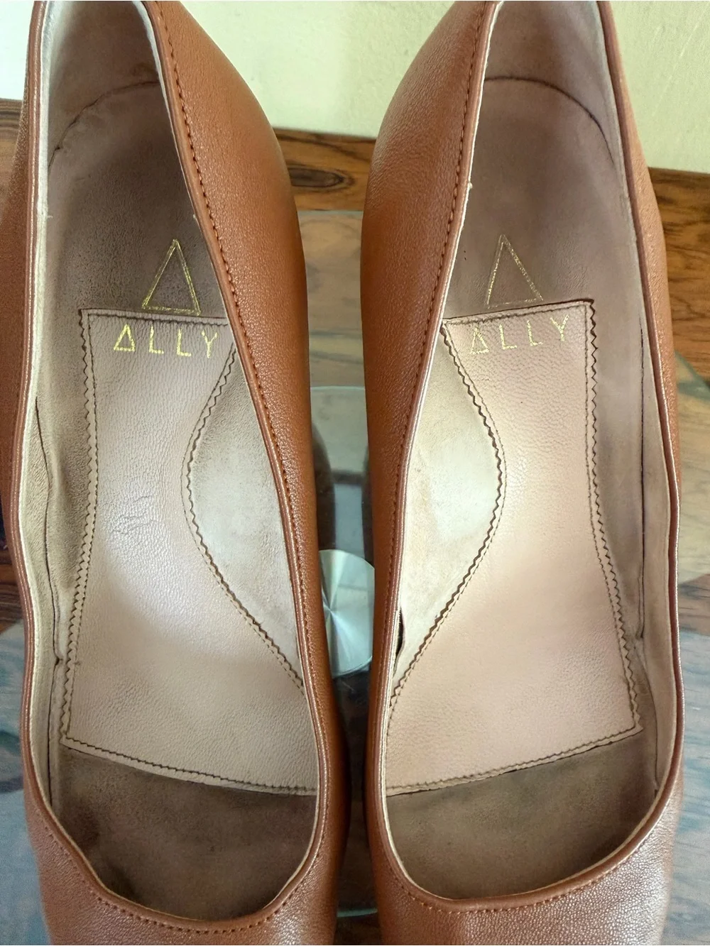 ALLY Shoes Caramel Brown Leather Pointed Block Heel Pumps 37.5B / US 7 7.5